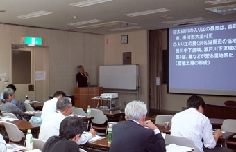 本多　豊氏による講演 「静岡県の軟弱地盤の生い立ちとその特性」